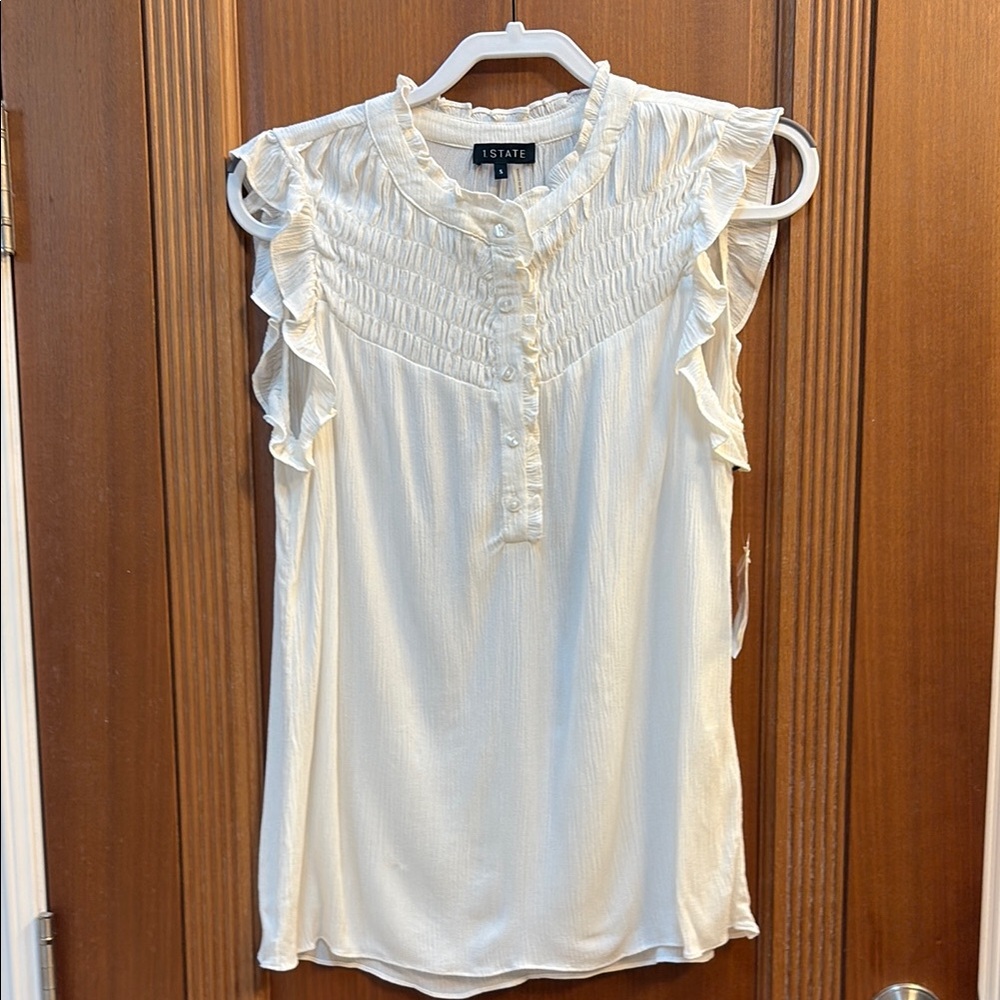 NWT. 1. State Cream Smocked Sleeveless Blouse. Size S